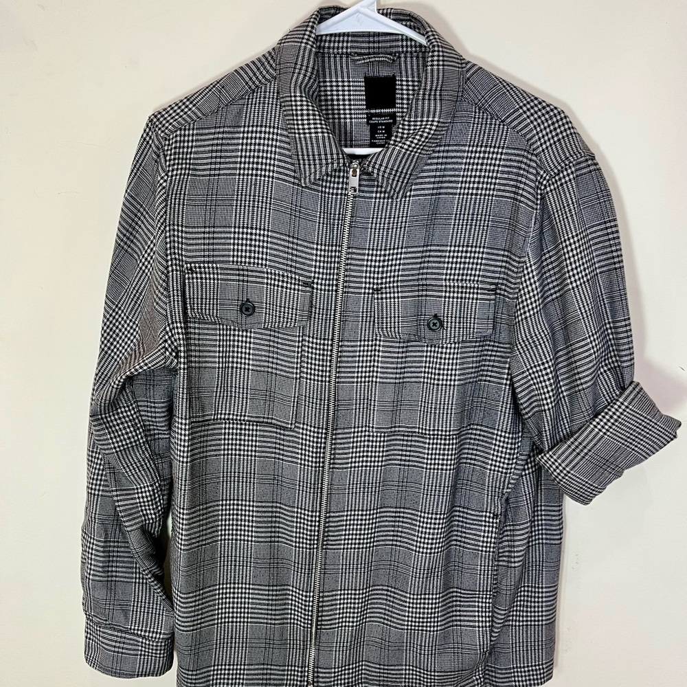 H&M Men's Black and White Checkered Shirt Jacket